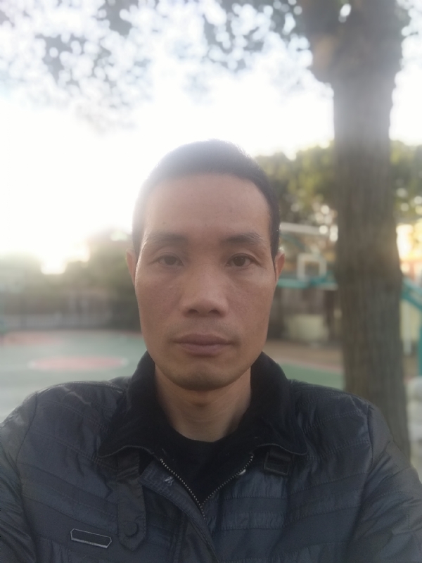 王耀明的第一张照片--福清闪婚服务中心