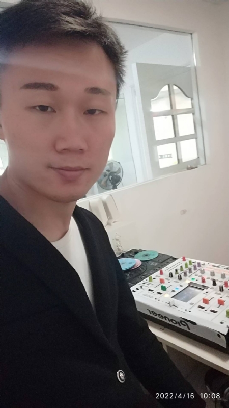 林锋的第一张照片--福清闪婚服务中心